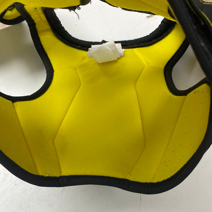 Used CCM Tacks 3092 Youth Medium Shoulder Pads