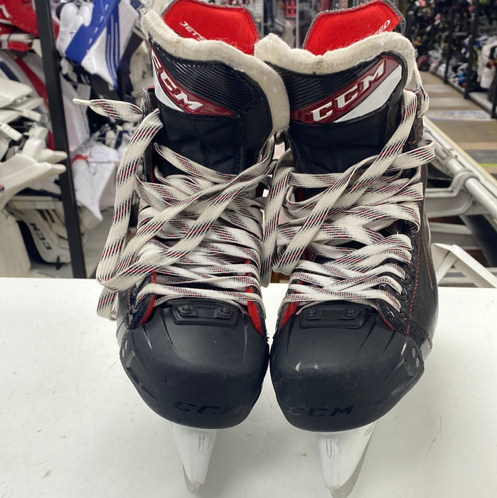 Used CCM JetSpeed FT475 9.5 D Skates