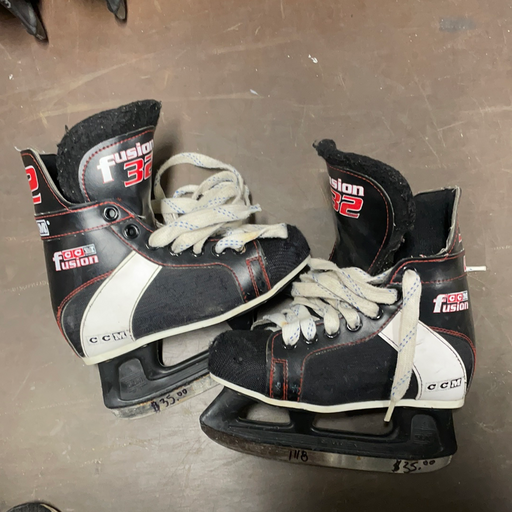 Used CCM Fusion32 2.5D Skates