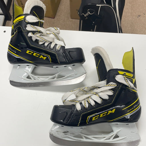 Used CCM Tacks 9380 13.5D Youth Skates