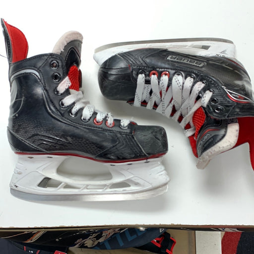 Used Bauer Vapor X500 Player Skates 3.5 EE