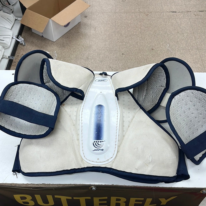 Used Reebok 5K Senior Small/Medium Shoulder Protector