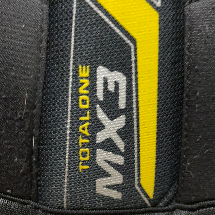 Used Bauer Supreme MX3 Youth Medium Shoulder Pad