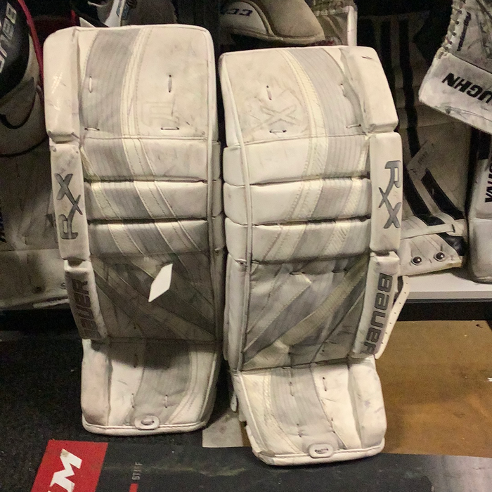 Used Bauer RX6 30+1” Leg Pads