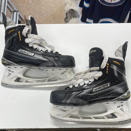 Used Bauer Supreme MX3 5.5D Player Skates