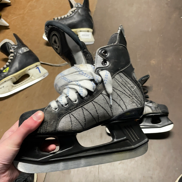 Used Easton Ultra Lite 3.5D Player Skates