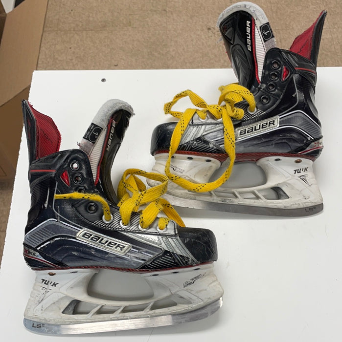 Used Bauer Vapor x900 1D Player Skates
