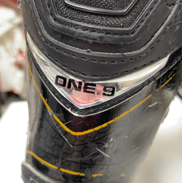 Used Bauer Supreme One.9 2D Player Skates