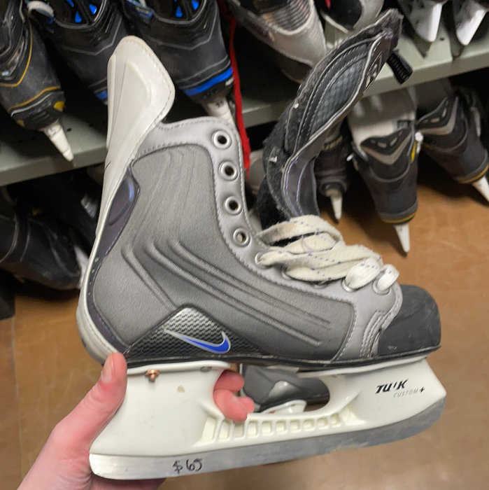 Used Nike Quest 2 3.5EE Player Skates