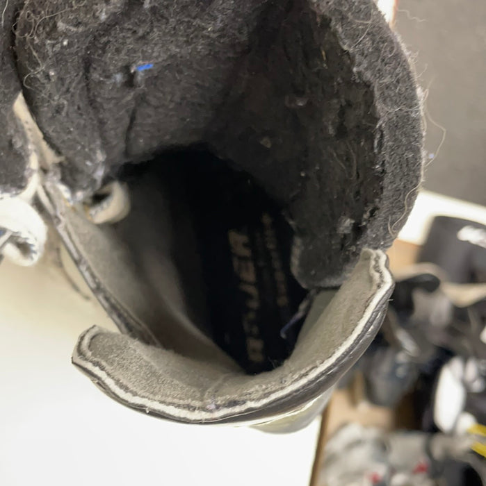 Used Bauer Supreme 5090 3.5EE Player Skates