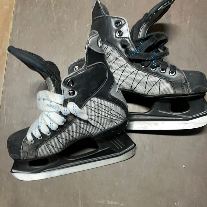 Used Easton Ultra Lite 3.5D Player Skates