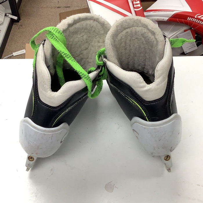 Used Graf Supra G5500 Goal Skates