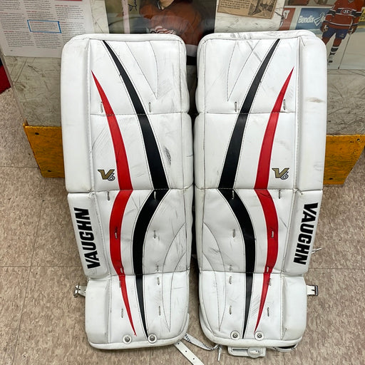 Used Vaughn V6 Velocity 800 26”+1.5” Goalie Pads