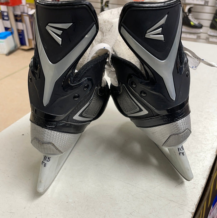 Used Easton Mako 11.5EE Youth Skates