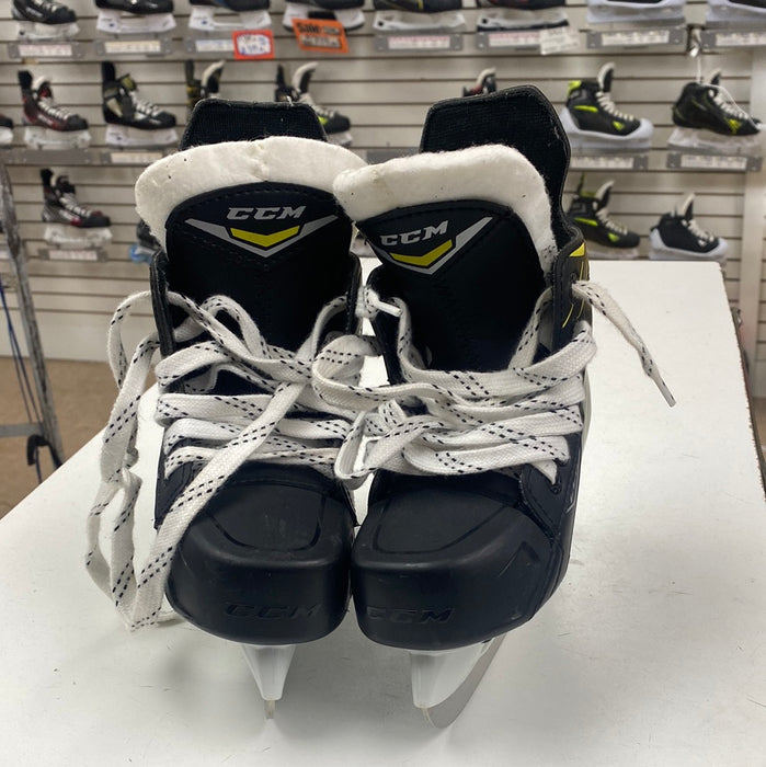 Used CCM Tacks 2092 Youth 9 Skates