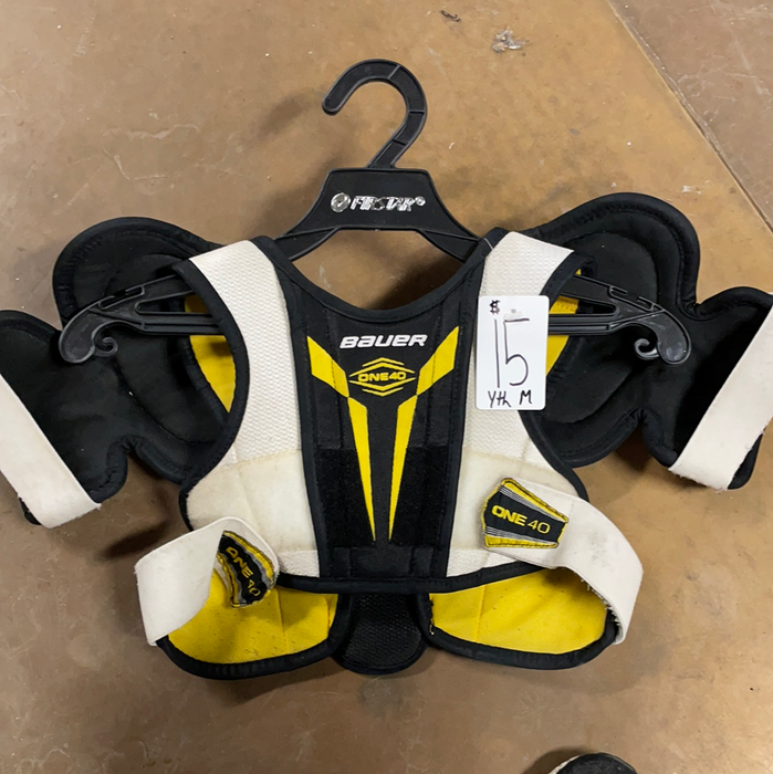 Used Bauer Supreme One40 Youth Medium Shoulder pad