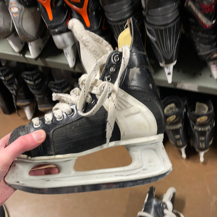 Used CCM Tacks 159 3D Player Skates