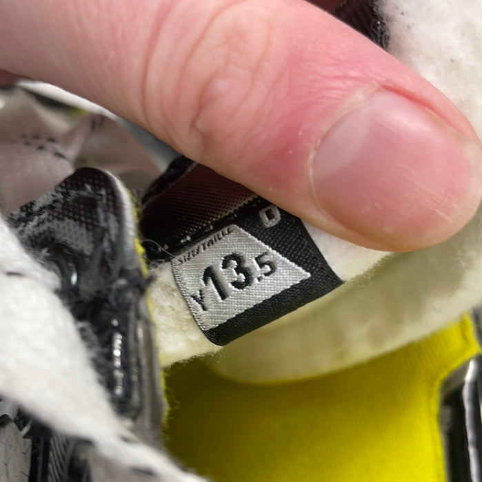 Used Bauer Supreme 3S 13.5D Youth Skates