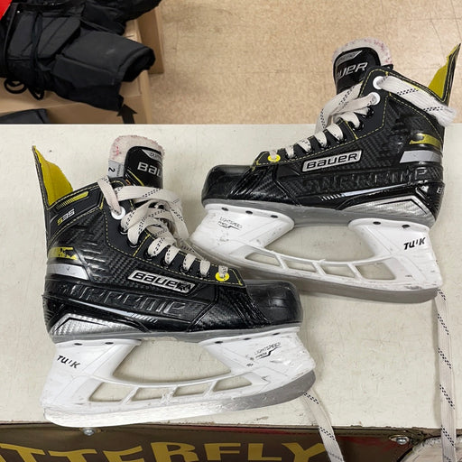 Used Bauer Supreme s35 2D Player Skates