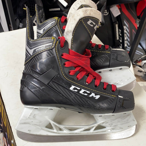 Used CCM Tacks 9350 Skates 4D