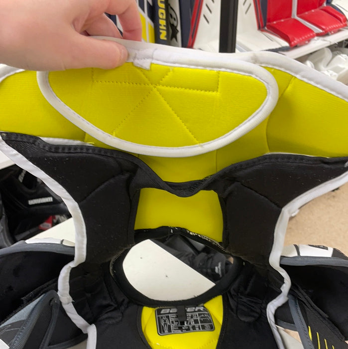 Used Bauer Supreme s170 Junior Large Shoulder Pads