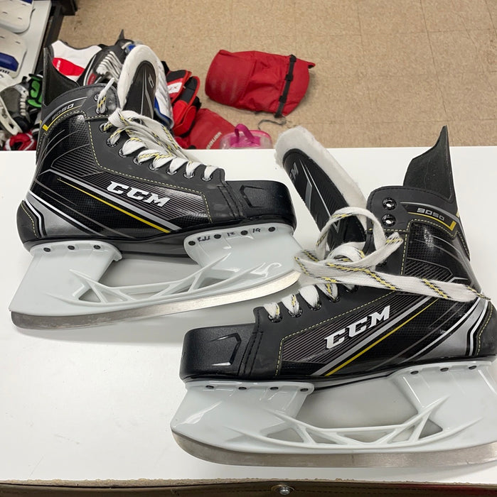 Used CCM Tacks 9050 10D Player Skates