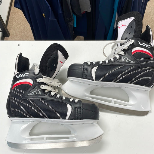 Used Vic 8D Player Skates