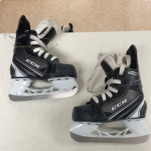 Used CCM Tacks 9040 7D Youth Skates