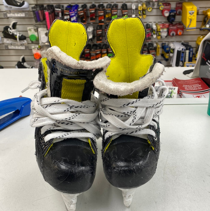 Used Bauer Supreme s27 Youth 13.5D Skate