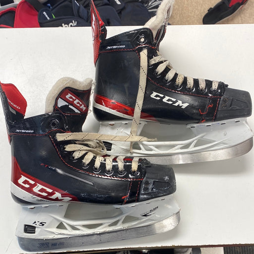 Used CCM FT475 Size 5.5 D