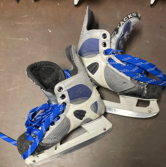Used CCM Tacks 455 size 2D skates