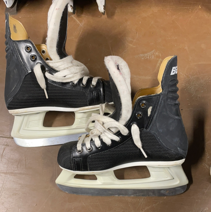 Used Bauer Charger 3D Player Skates