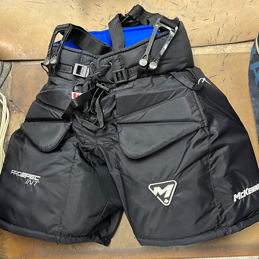 Used McKenney ProSpec Int Medium Goalie Pant