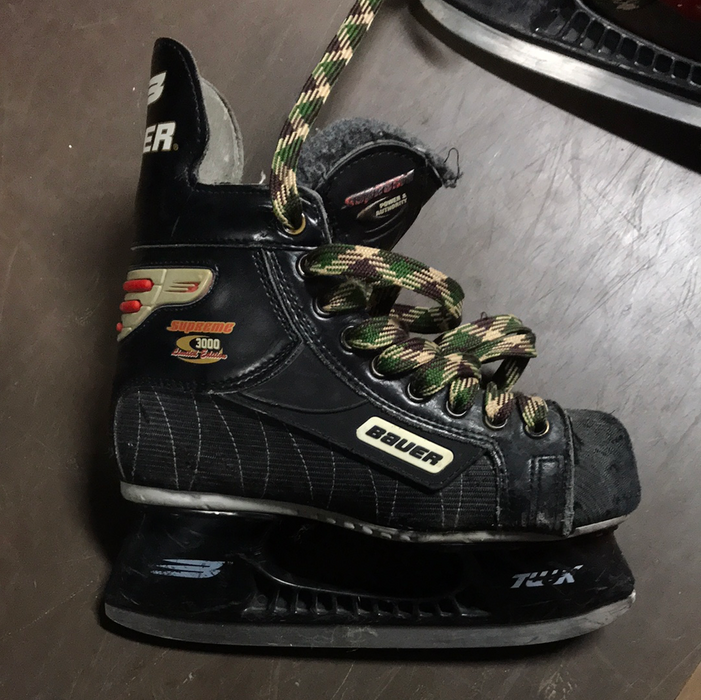 Used Bauer Supreme 3000 3D Skates