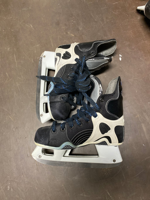 Used CCM Tacks 1052 2D Player Skates