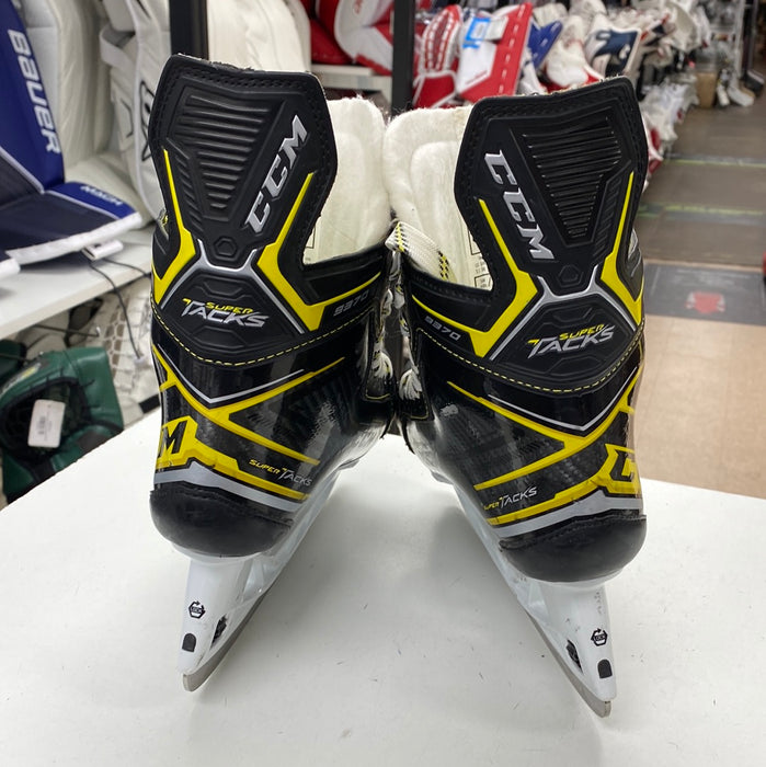Used CCM Super Tacks 9370 4.5 D Skates