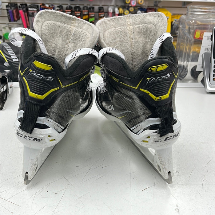 Used CCM Tacks 9060 4 Goal Skate