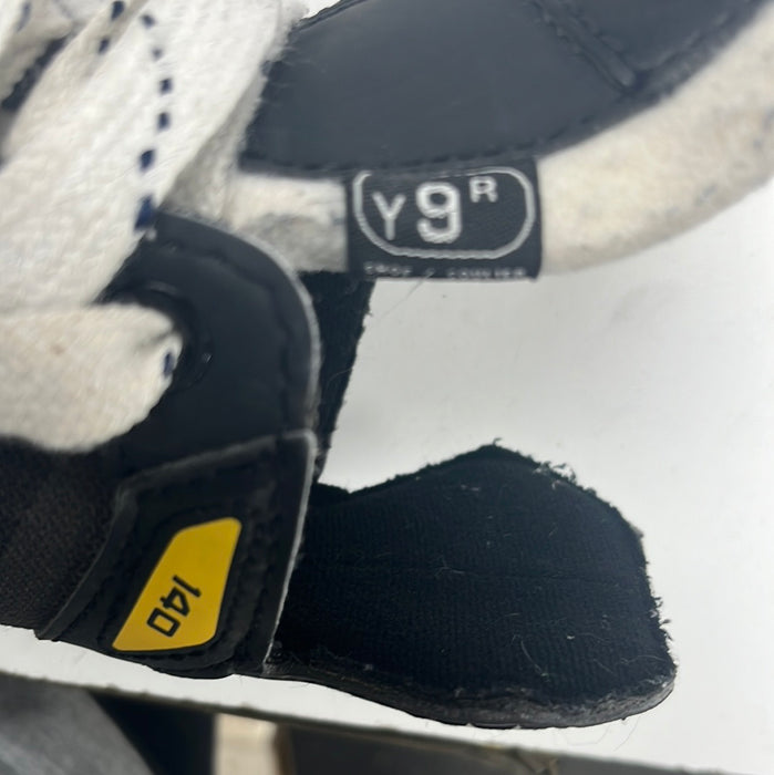 Used Bauer Supreme 140 9Y Youth Skate