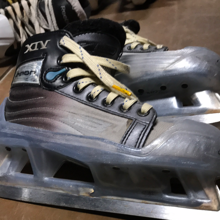 Used Bauer Vapor XIX 3EE Goal Skates