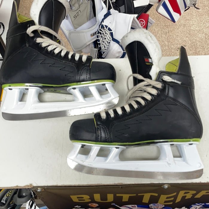 Used Graf G703 LE 9D Player Skates