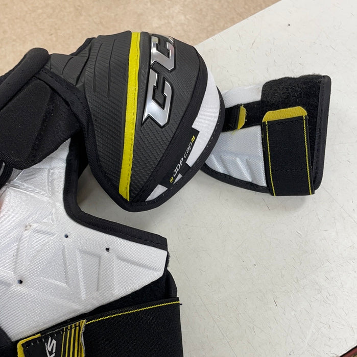 Used CCM SuperTacks Junior Medium Shoulder Pads