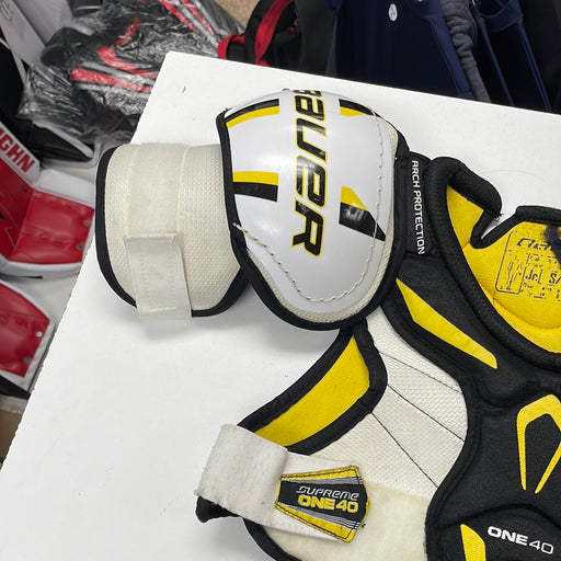 Used Bauer Supreme One40 Junior Small Shoulder Pads