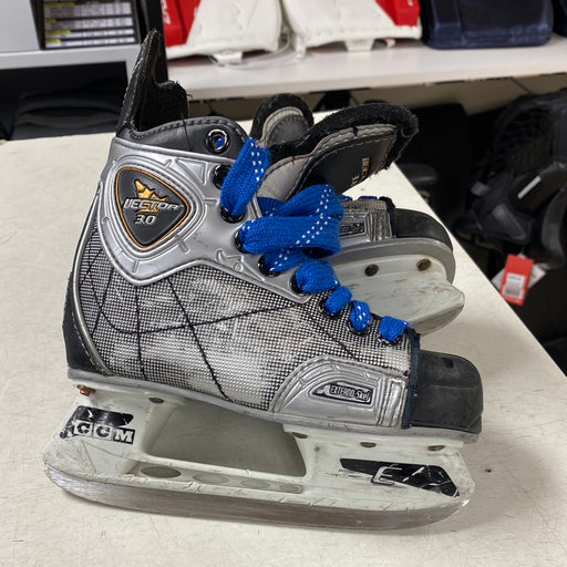 Used CCM Vector Skates Y11D