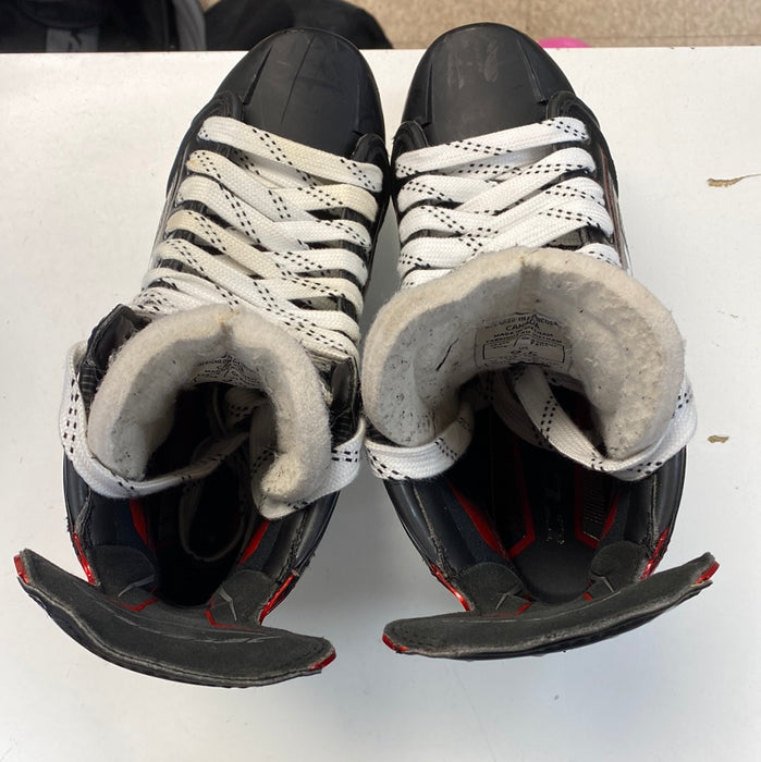 Used CCM JetSpeed FT390 9.5 EE Skates