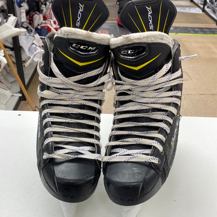 Used CCM Super Tacks 9.5D Skates