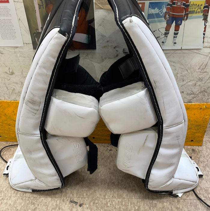 Used Bauer Supreme s150 26”+1” Goalie Pads
