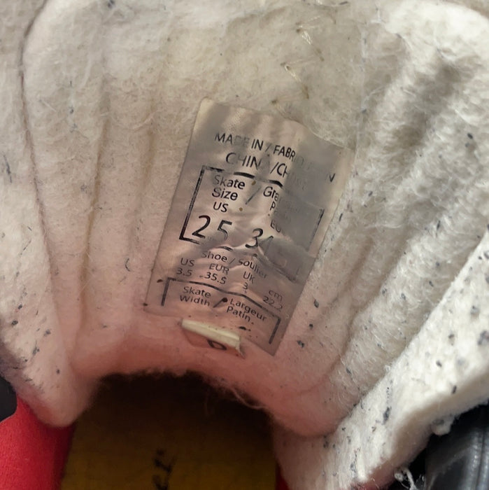 Used CCM JetSpeed FT470 2.5D Player Skates