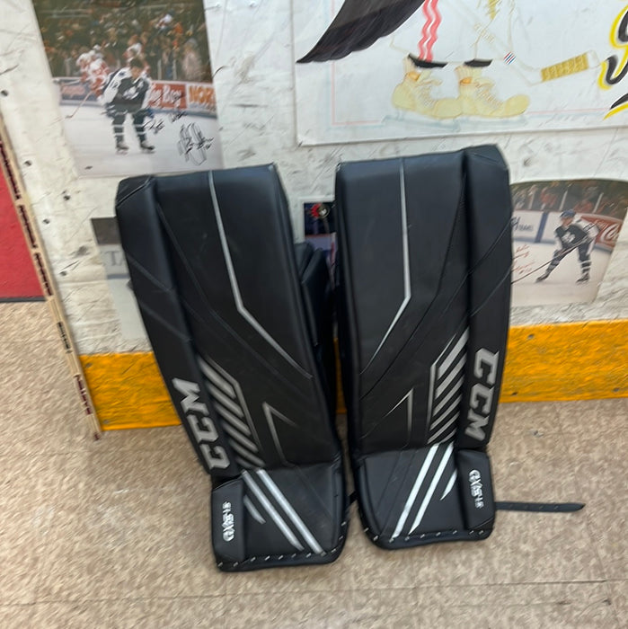 Used CCM Axis 1.5 26”+1” Junior Goal Leg Pad