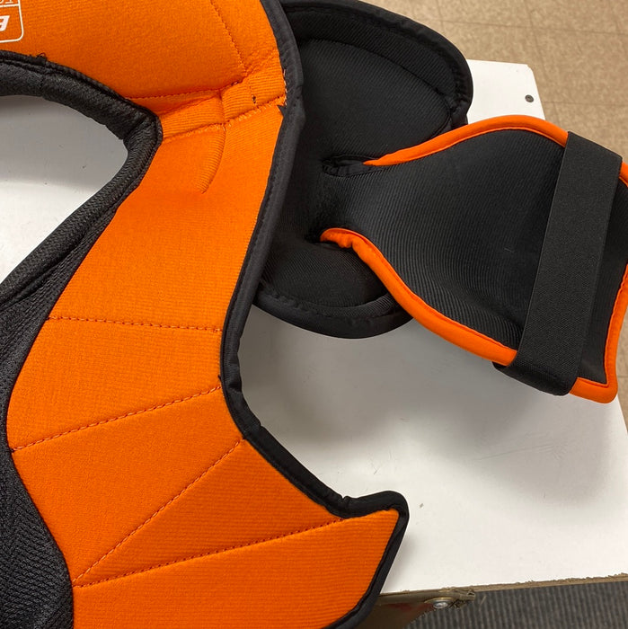 Used Bauer Supreme One.4 Senior Medium Shoulder Pads