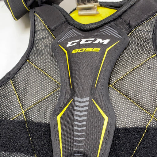 Used CCM 3092 Shoulder Pads Junior Medium